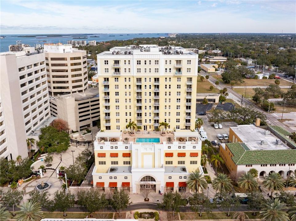 For Sale: $425,000 (1 beds, 2 baths, 1228 Square Feet)