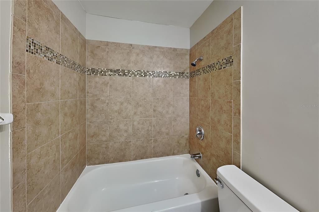 For Rent: $1,949 (3 beds, 2 baths, 1342 Square Feet)