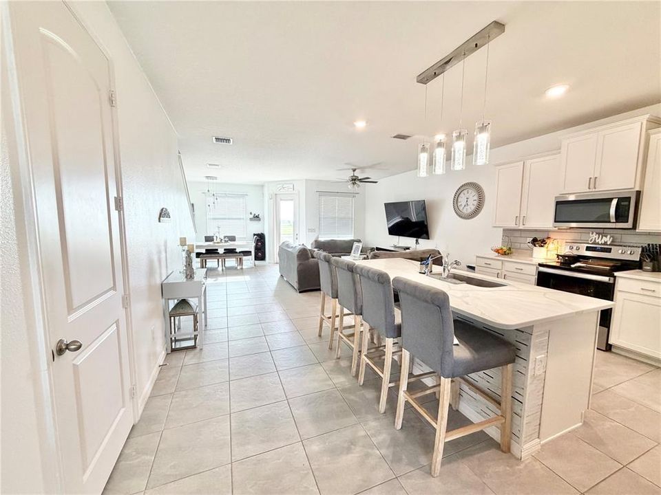 For Sale: $325,000 (3 beds, 2 baths, 1856 Square Feet)