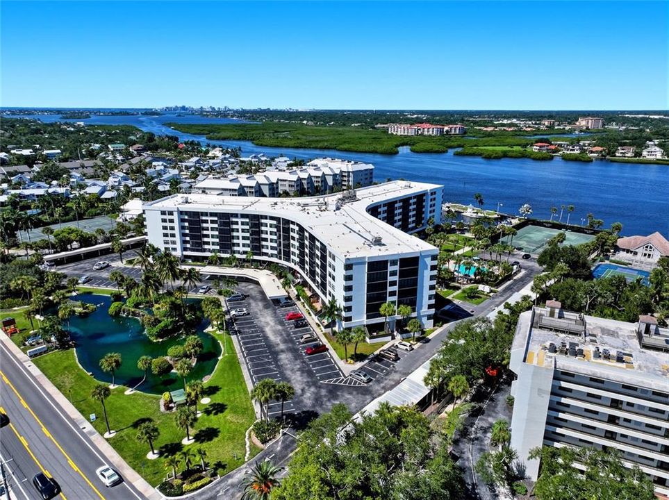 На продажу: $625,000 (2 спален, 2 ванн, 1180 Квадратных фут)