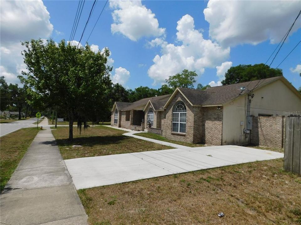 For Sale: $430,000 (3 beds, 2 baths, 2681 Square Feet)
