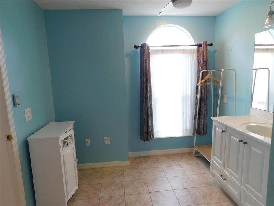 For Sale: $430,000 (3 beds, 2 baths, 2681 Square Feet)