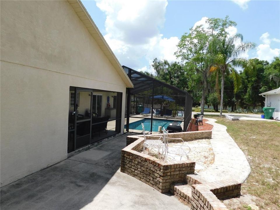 For Sale: $430,000 (3 beds, 2 baths, 2681 Square Feet)