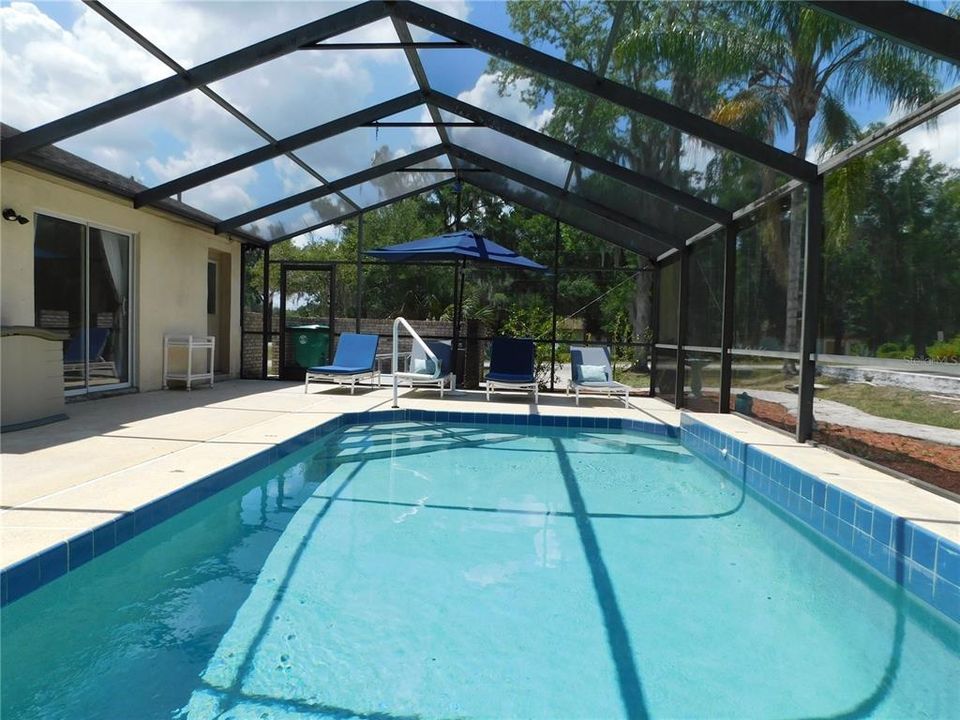 For Sale: $430,000 (3 beds, 2 baths, 2681 Square Feet)