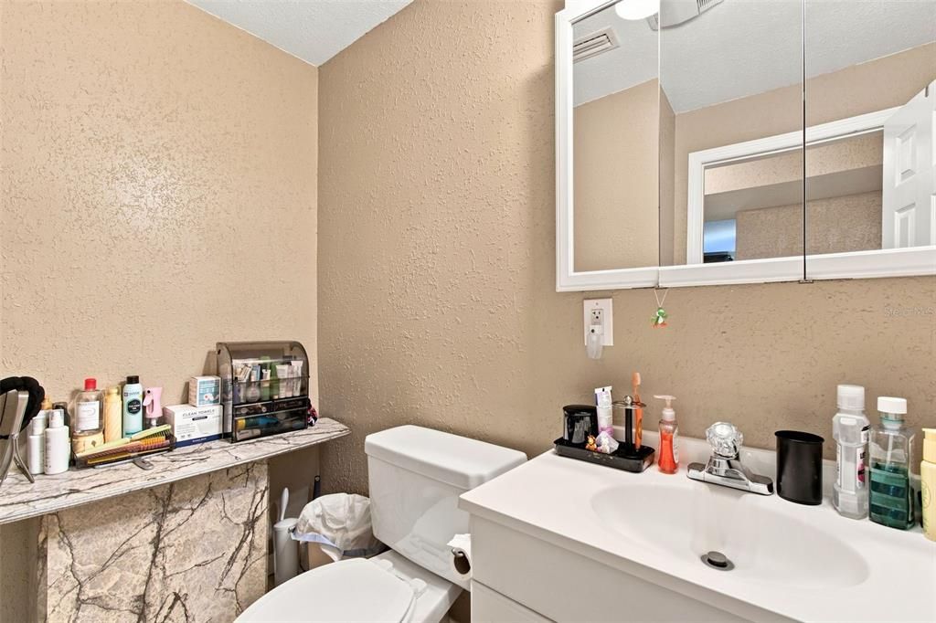For Sale: $309,900 (2 beds, 2 baths, 1259 Square Feet)
