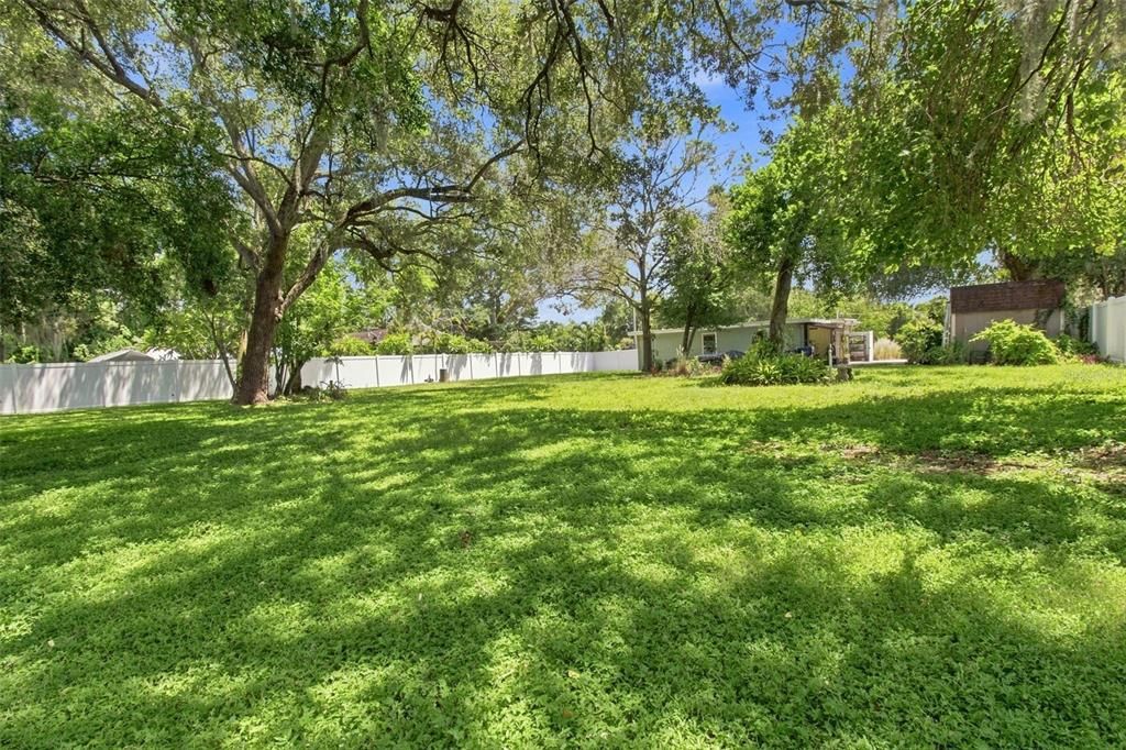 For Sale: $309,900 (2 beds, 2 baths, 1259 Square Feet)