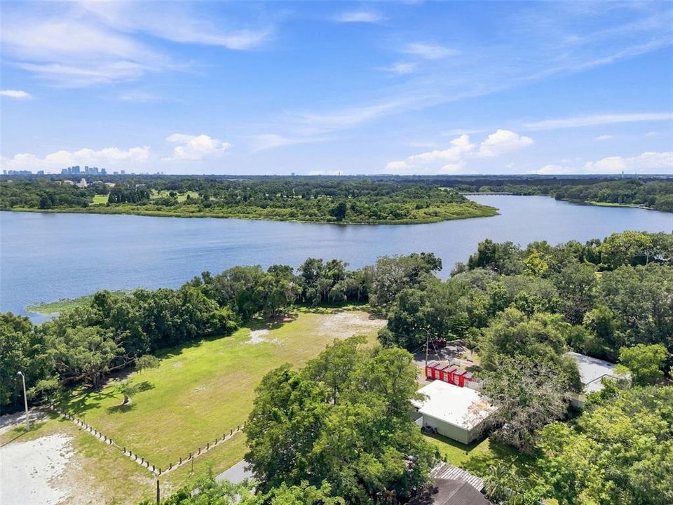 For Sale: $309,900 (2 beds, 2 baths, 1259 Square Feet)
