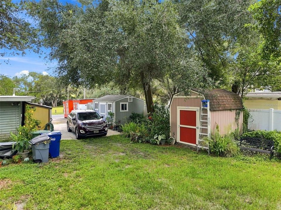 For Sale: $309,900 (2 beds, 2 baths, 1259 Square Feet)