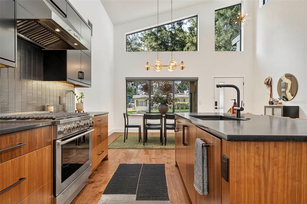 For Sale: $1,095,000 (4 beds, 3 baths, 2287 Square Feet)