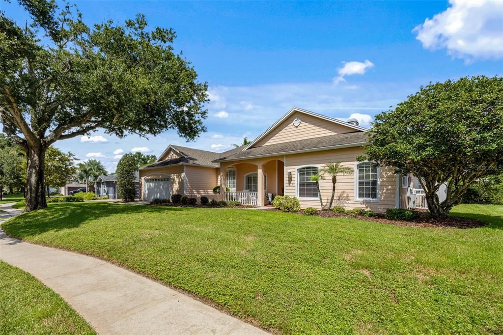 Active With Contract: $863,949 (5 beds, 3 baths, 3459 Square Feet)