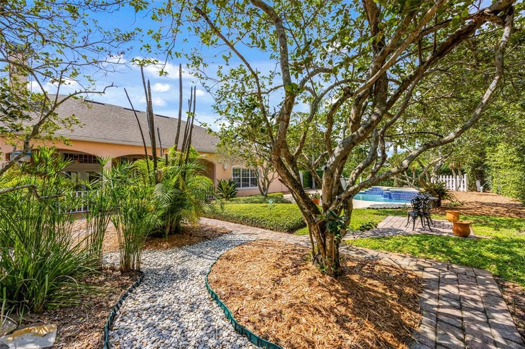 Active With Contract: $863,949 (5 beds, 3 baths, 3459 Square Feet)