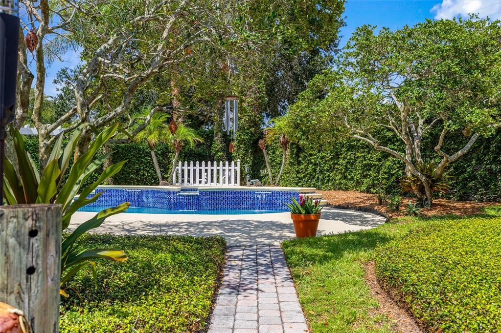 Active With Contract: $863,949 (5 beds, 3 baths, 3459 Square Feet)