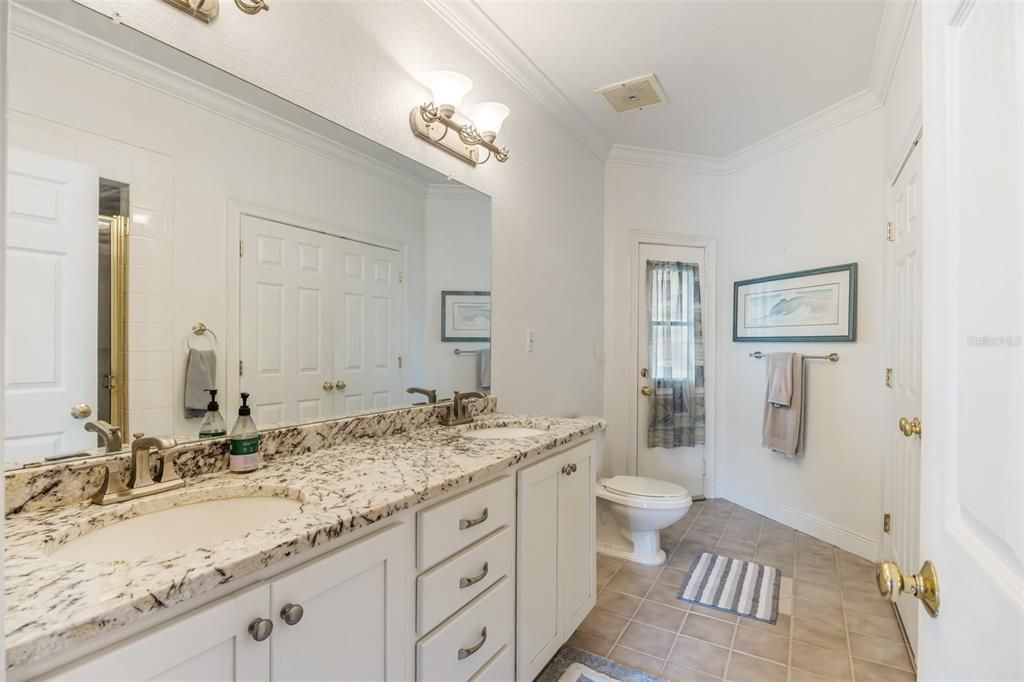 Active With Contract: $863,949 (5 beds, 3 baths, 3459 Square Feet)