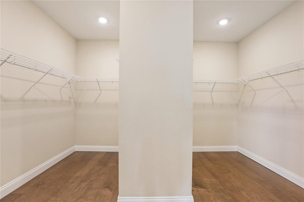 En Venta: $900,000 (6 camas, 4 baños, 4176 Pies cuadrados)