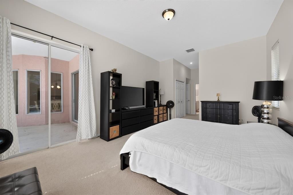 For Sale: $540,000 (4 beds, 3 baths, 2833 Square Feet)