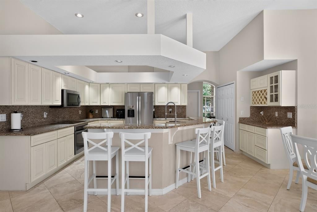 For Sale: $540,000 (4 beds, 3 baths, 2833 Square Feet)