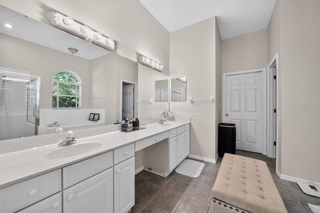 For Sale: $540,000 (4 beds, 3 baths, 2833 Square Feet)