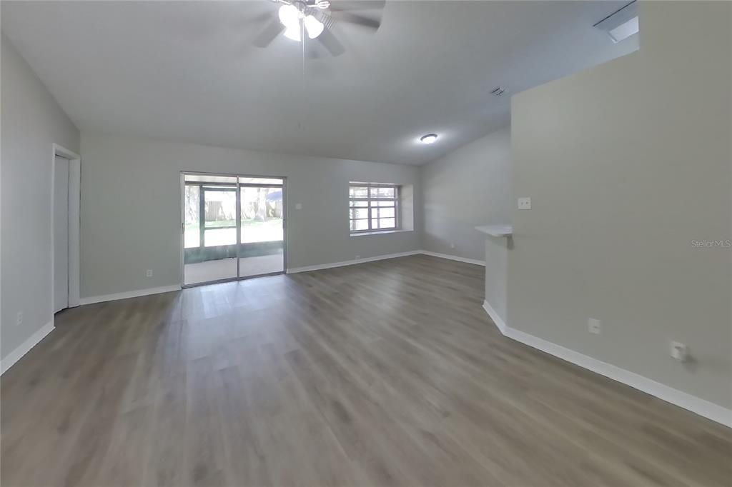 For Rent: $2,149 (3 beds, 2 baths, 1248 Square Feet)