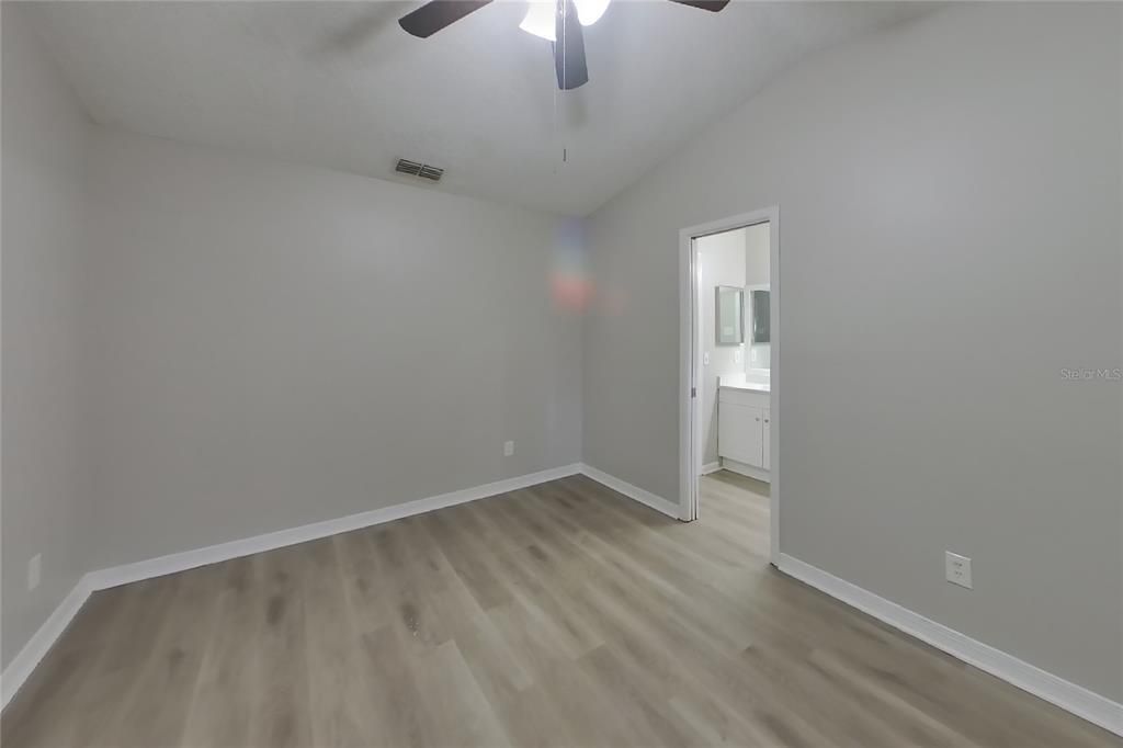 For Rent: $2,149 (3 beds, 2 baths, 1248 Square Feet)