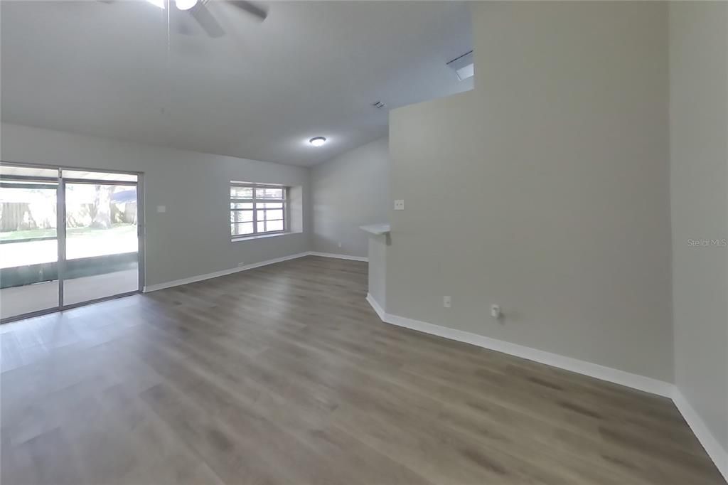 For Rent: $2,149 (3 beds, 2 baths, 1248 Square Feet)
