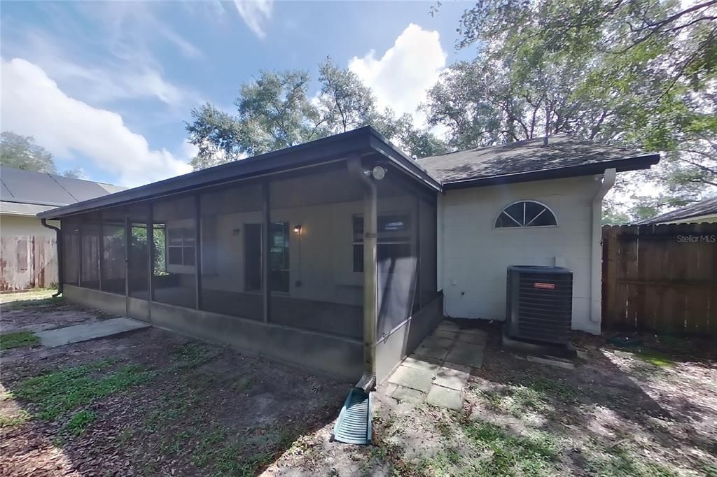 For Rent: $2,149 (3 beds, 2 baths, 1248 Square Feet)
