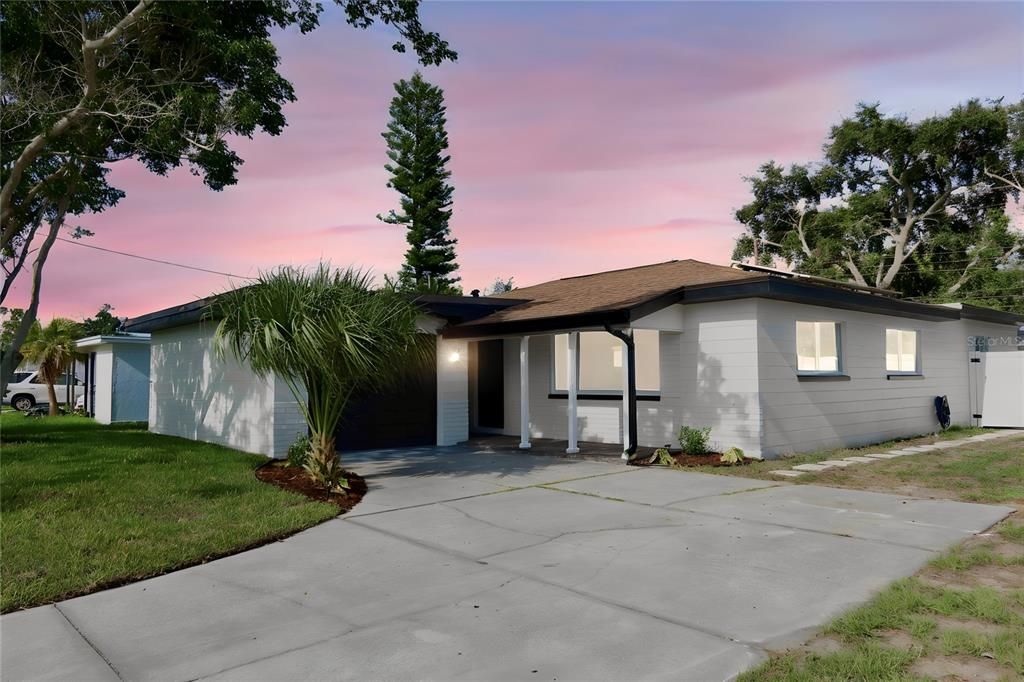 En Venta: $525,000 (3 camas, 2 baños, 1239 Pies cuadrados)