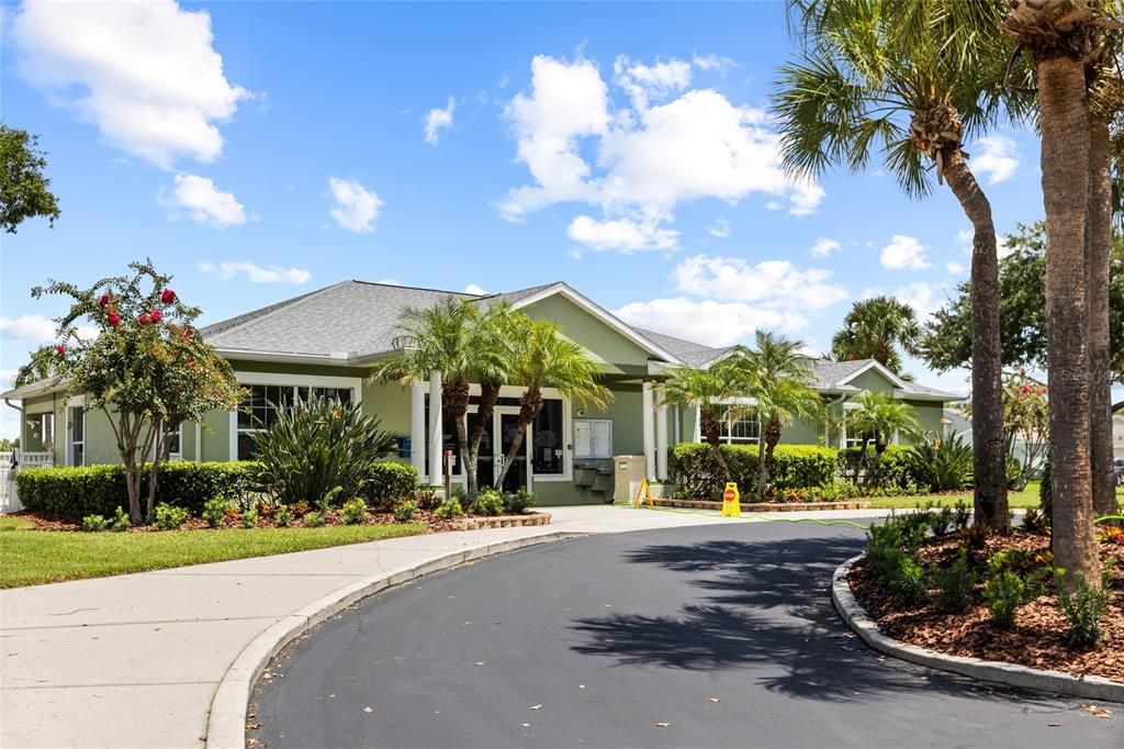 Active With Contract: $430,000 (3 beds, 2 baths, 1772 Square Feet)
