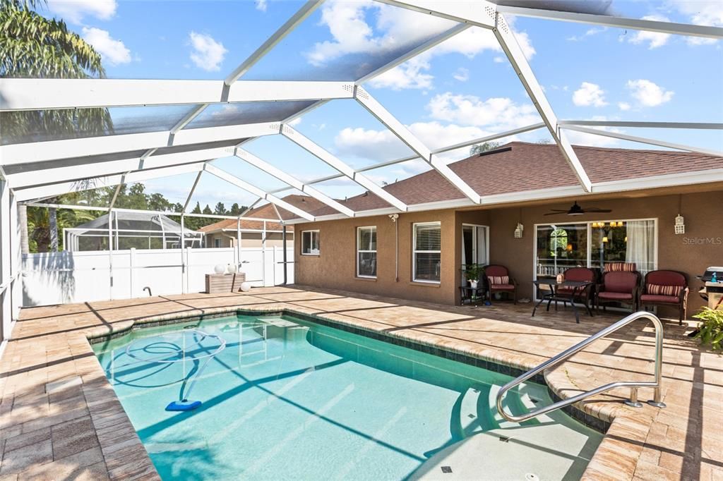 Active With Contract: $430,000 (3 beds, 2 baths, 1772 Square Feet)
