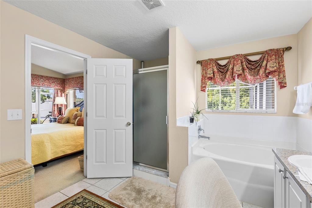 Active With Contract: $430,000 (3 beds, 2 baths, 1772 Square Feet)