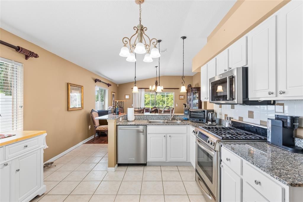 Active With Contract: $430,000 (3 beds, 2 baths, 1772 Square Feet)