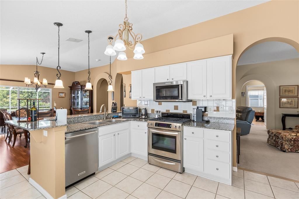 Active With Contract: $430,000 (3 beds, 2 baths, 1772 Square Feet)