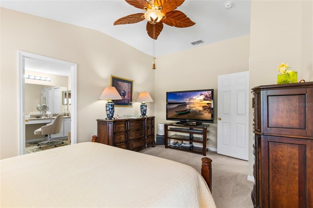 Active With Contract: $430,000 (3 beds, 2 baths, 1772 Square Feet)