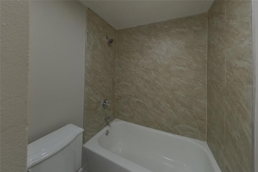 For Rent: $2,199 (3 beds, 2 baths, 1479 Square Feet)