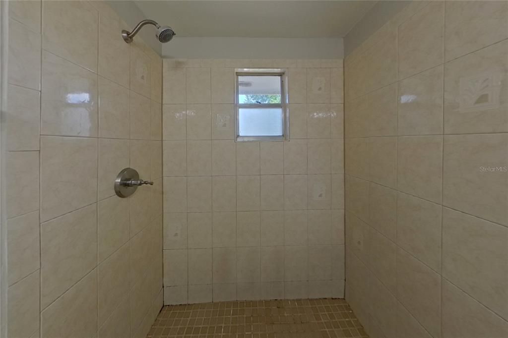 For Rent: $2,199 (3 beds, 2 baths, 1479 Square Feet)