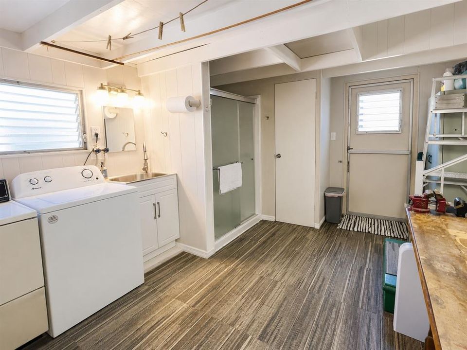 For Sale: $185,000 (2 beds, 2 baths, 1014 Square Feet)