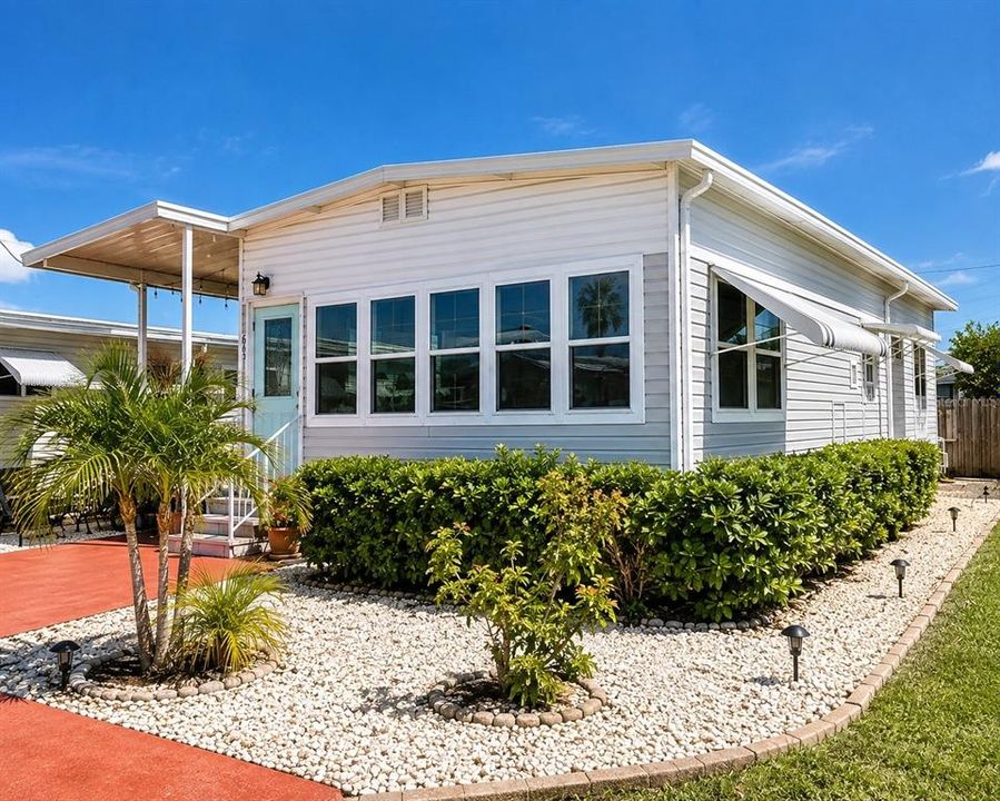 For Sale: $185,000 (2 beds, 2 baths, 1014 Square Feet)