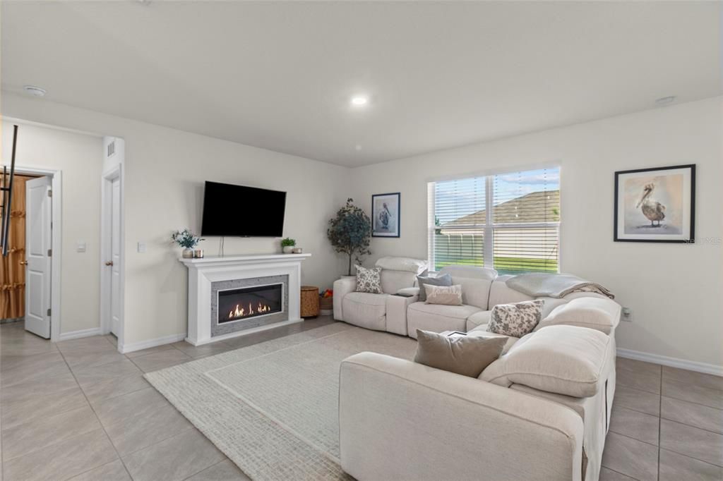 For Sale: $460,000 (5 beds, 3 baths, 2605 Square Feet)