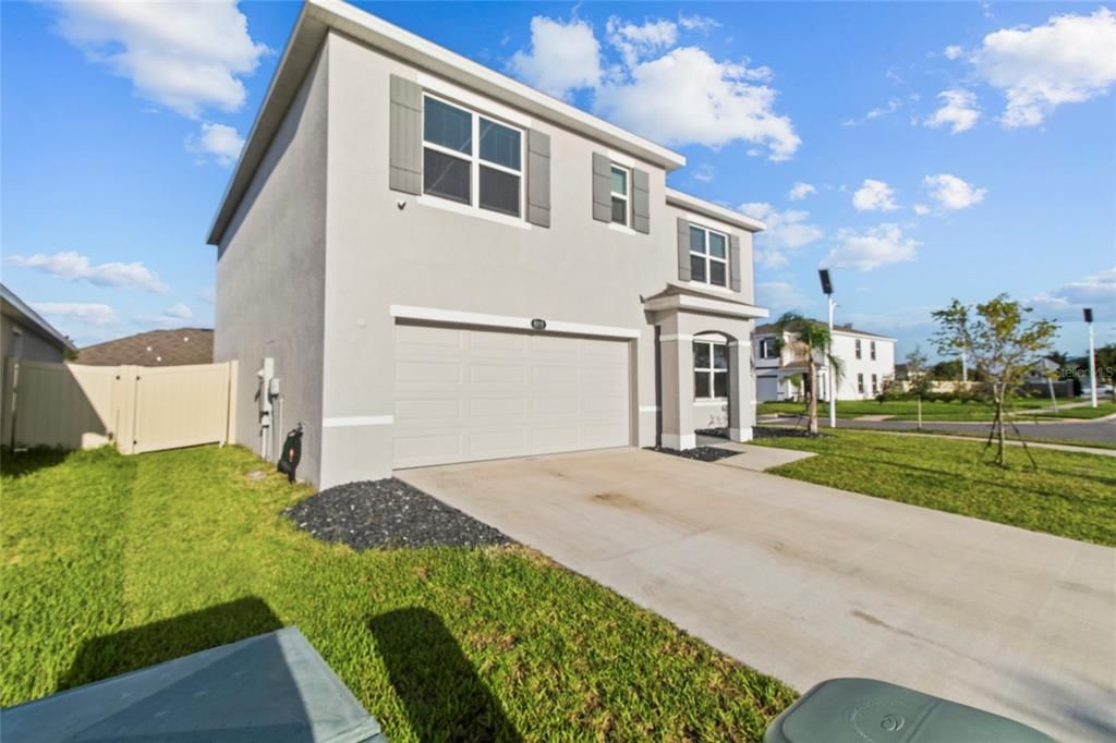 For Sale: $460,000 (5 beds, 3 baths, 2605 Square Feet)