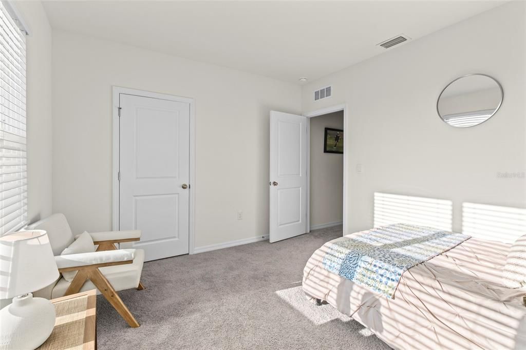 For Sale: $460,000 (5 beds, 3 baths, 2605 Square Feet)