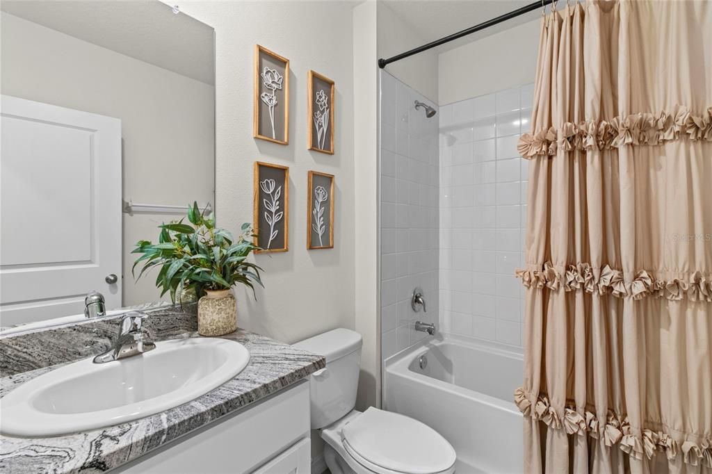 For Sale: $460,000 (5 beds, 3 baths, 2605 Square Feet)