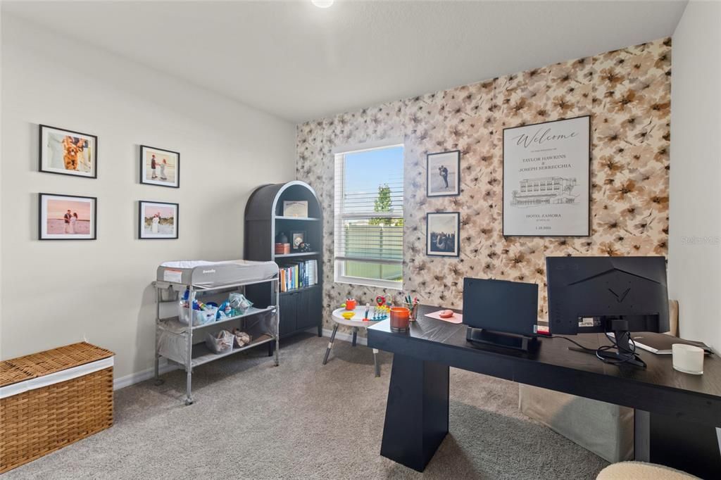 For Sale: $460,000 (5 beds, 3 baths, 2605 Square Feet)