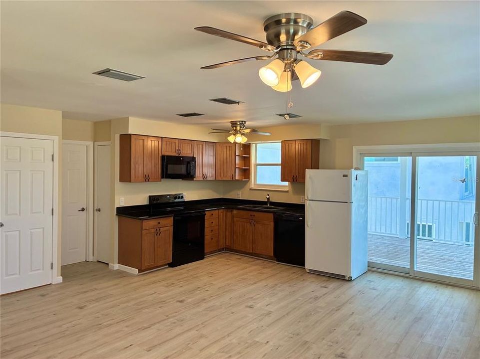 For Sale: $689,000 (3 beds, 2 baths, 1672 Square Feet)