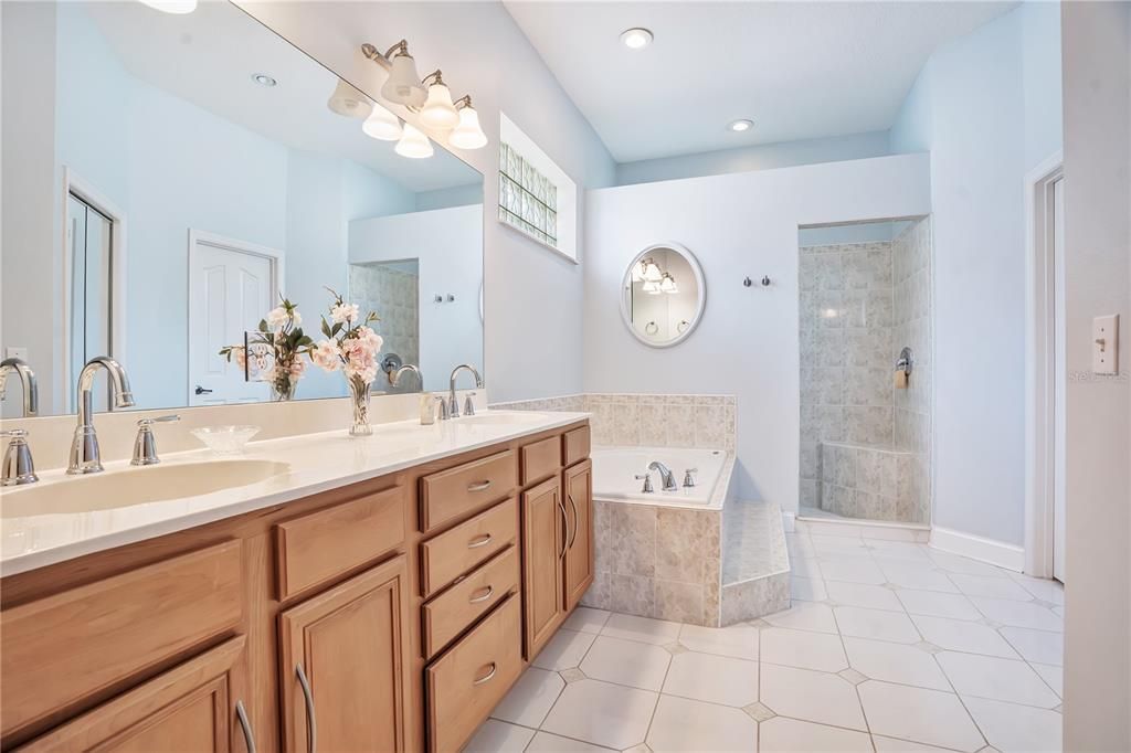 For Sale: $829,000 (4 beds, 3 baths, 2540 Square Feet)
