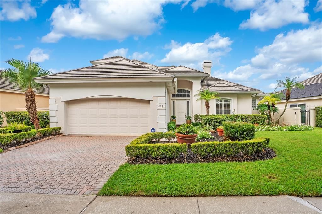 For Sale: $829,000 (4 beds, 3 baths, 2540 Square Feet)