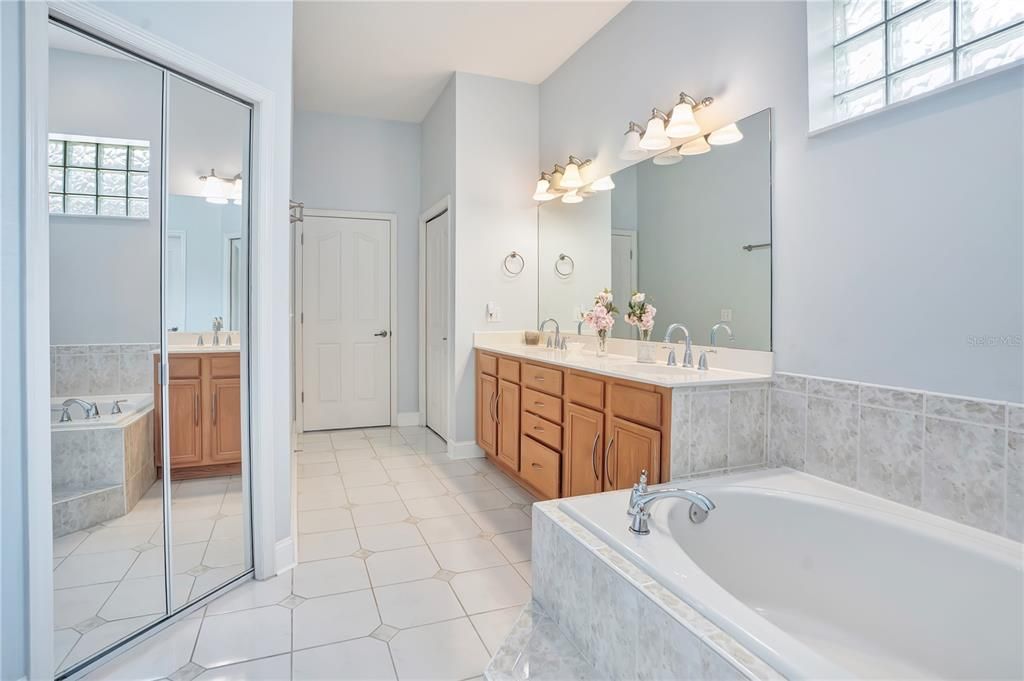For Sale: $829,000 (4 beds, 3 baths, 2540 Square Feet)