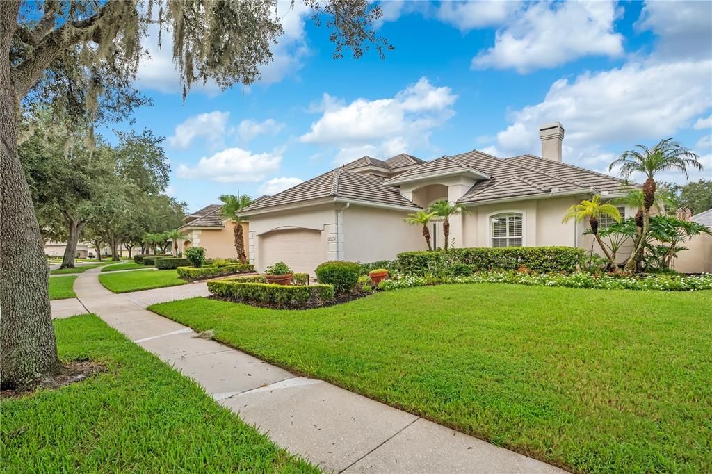 For Sale: $829,000 (4 beds, 3 baths, 2540 Square Feet)
