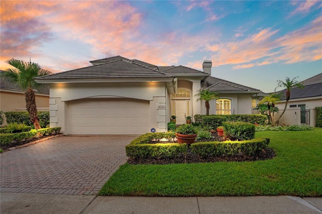 For Sale: $829,000 (4 beds, 3 baths, 2540 Square Feet)