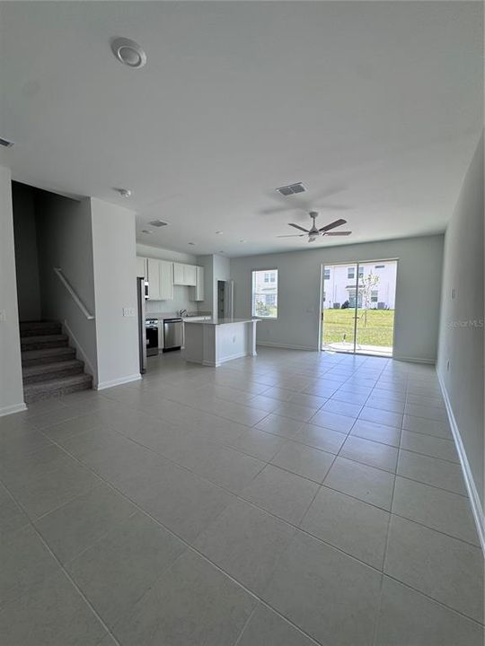 En Renta: $2,400 (3 camas, 2 baños, 1689 Pies cuadrados)