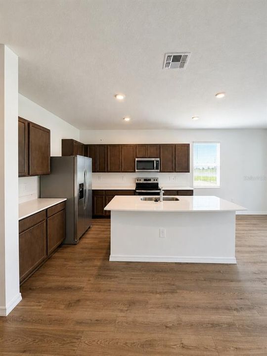 For Rent: $2,360 (3 beds, 2 baths, 1759 Square Feet)