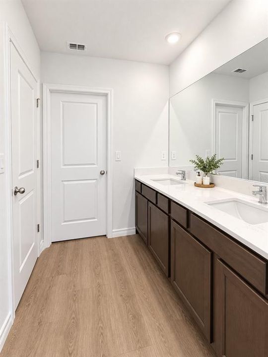 For Rent: $2,360 (3 beds, 2 baths, 1759 Square Feet)